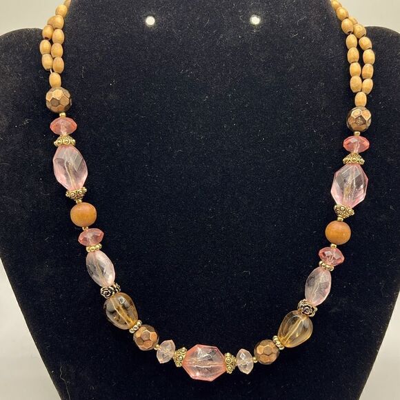 *3/$20* Napier wooden bead and faux crystal necklace - Picture 2 of 4